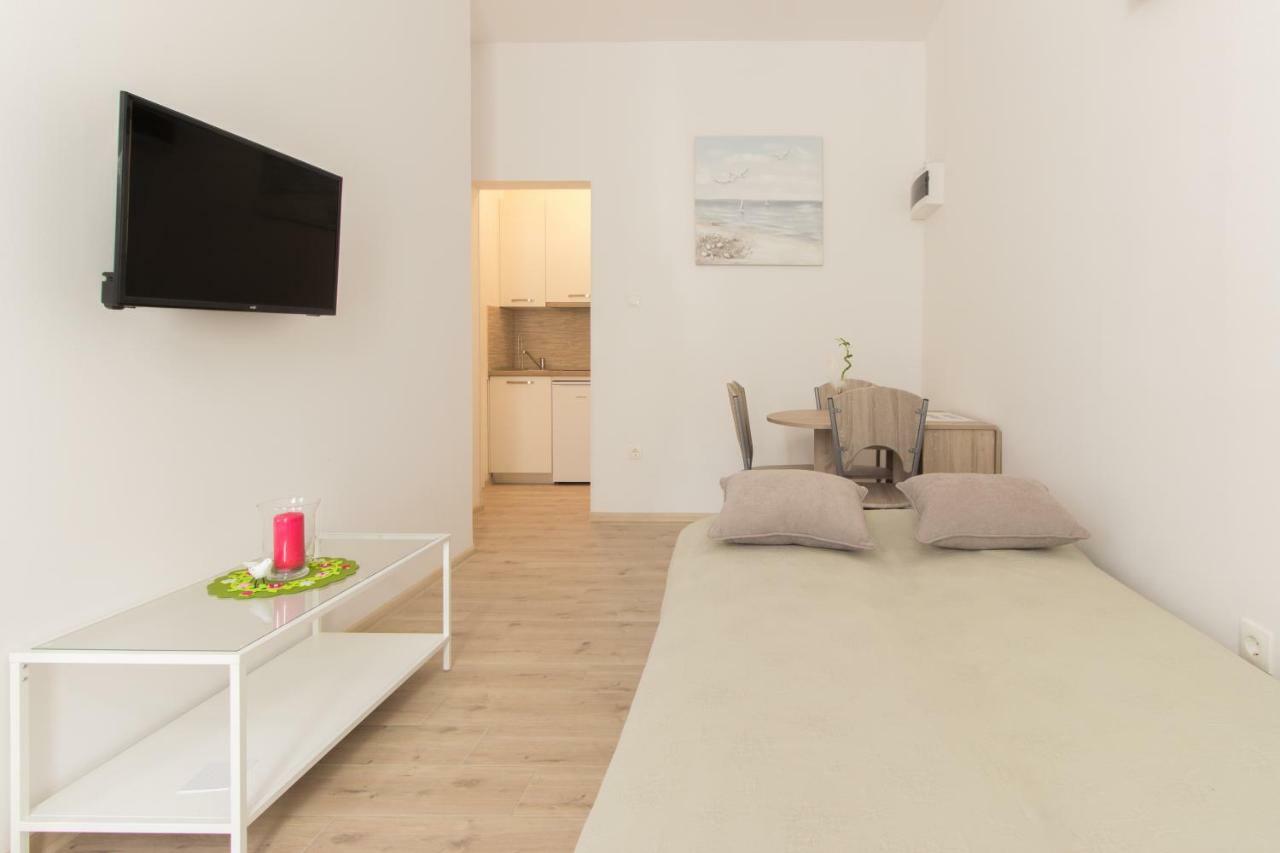 Kike 80 Apartment Split Exterior photo